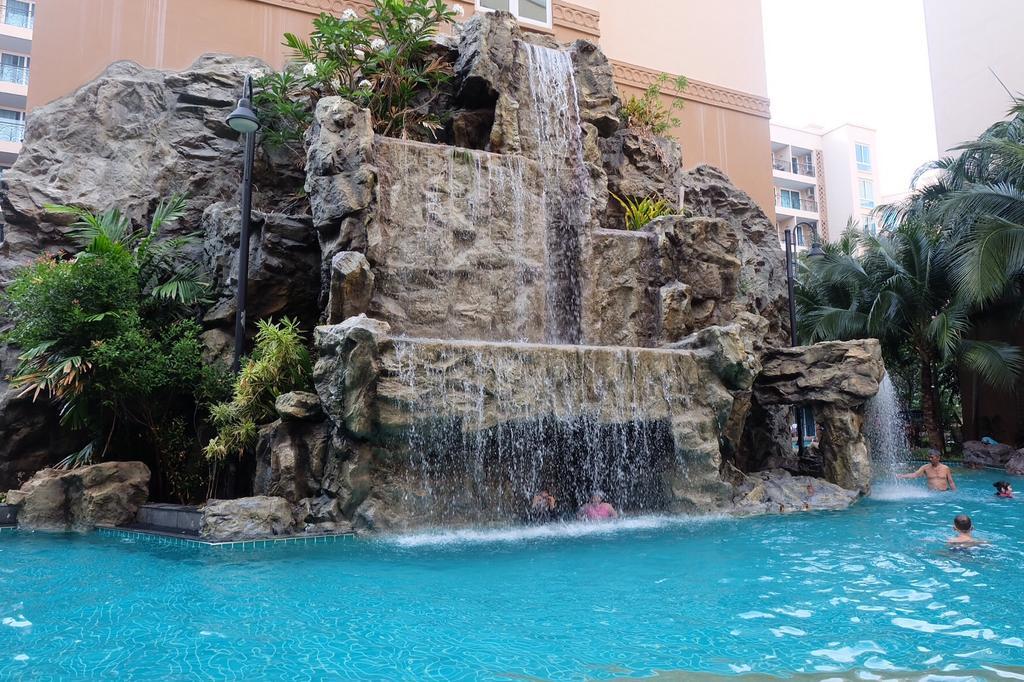 Atlantis Condo Resort Jomtian Pattaya Pantai Jomtien Luaran gambar